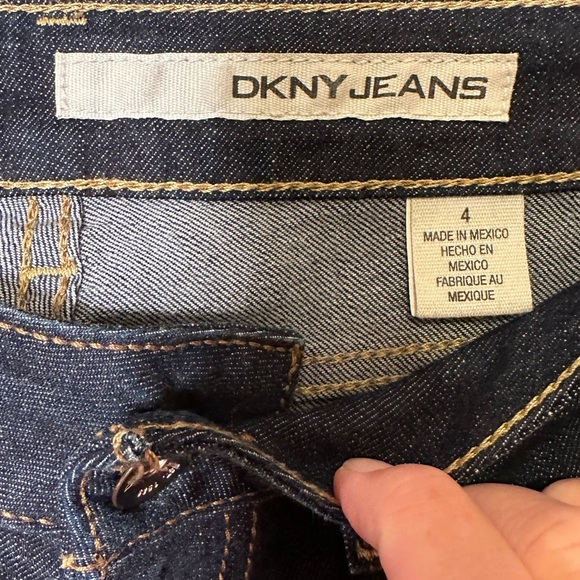 DKNY size 4 boot cut jeans - Picture 4 of 7